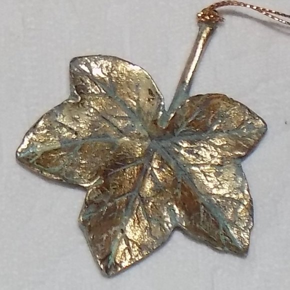 1980's Rustic Gold Mini Maple Leaf Holiday Ornaments by Boston International - Picture 9 of 13